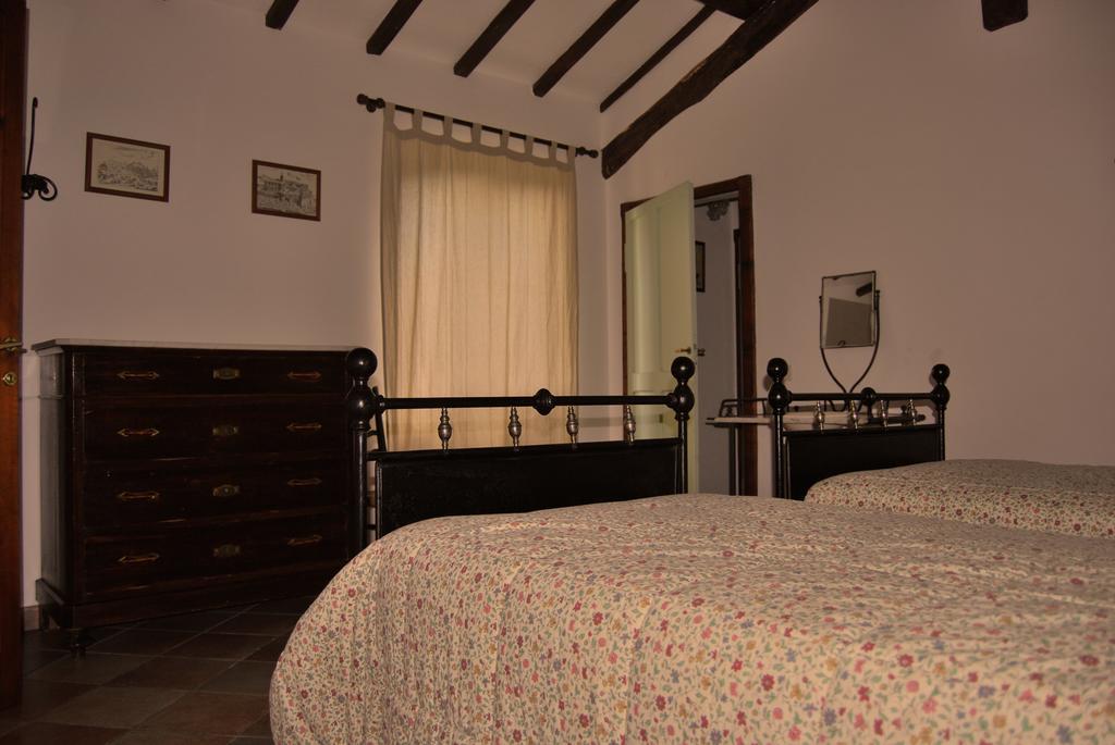 Casale Degli Ulivi Villa Gualdo Tadino Room photo